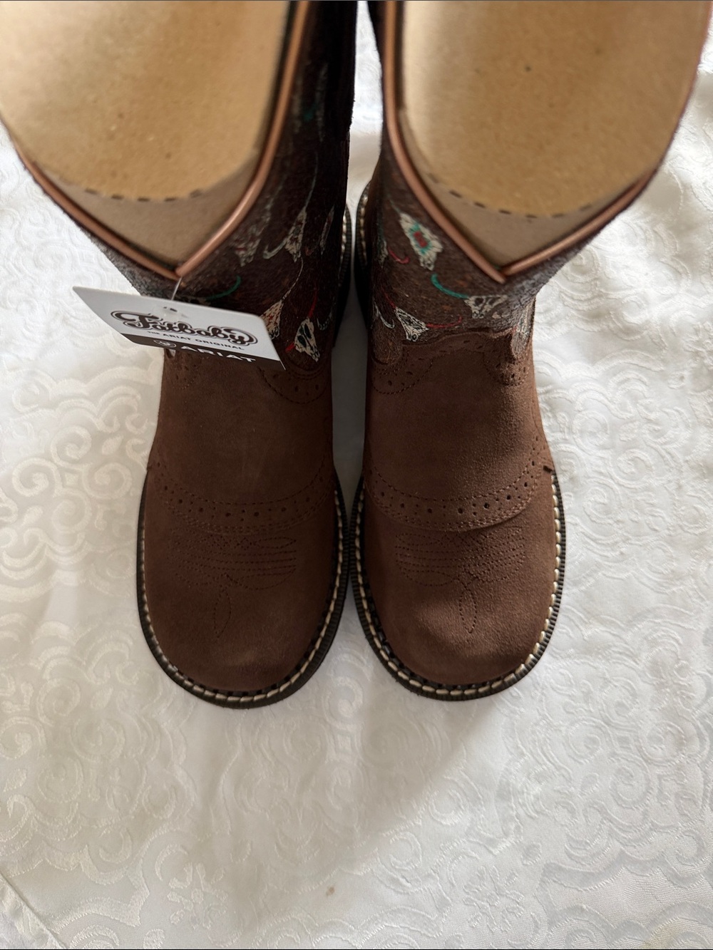 Ariat women’s Cowboy Boots - Picture 6 of 16